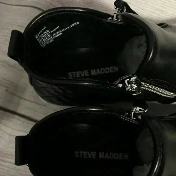 Steve Madden Youth Girls Size 3 Black Zip Booties. Sneakers,Comfy, Everyday wear - Picture 2 of 6